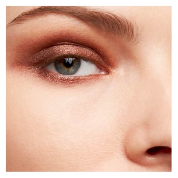 MAC Dazzleshadow- Dreamy Beams - Picture 3 of 8